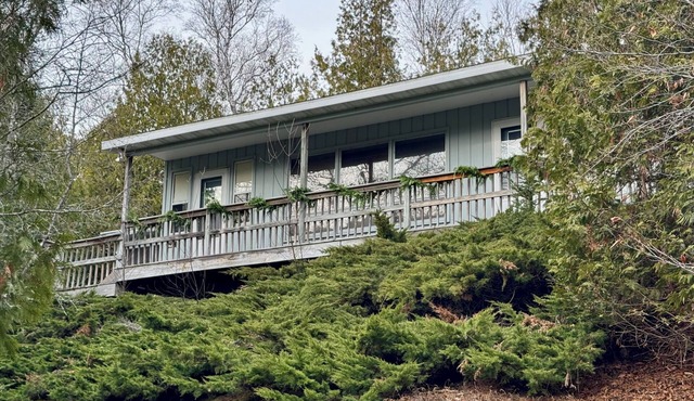 Glidden Cottage -Beach Access!