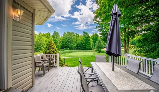 Golf at Hawks Eye 8th Tee, Torch Lake, Comm Pool, Dogs Ok, Bellaire