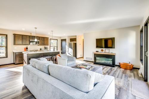 Golf, Hike & Boat: Home w/Fire Pit in Friendship
