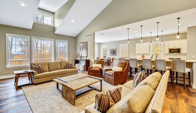 Golfers dream w/5-star experience! Boyne Mountain ski in/out Garage, fire-pit!
