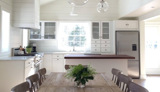 Goose Rocks Beach. New 4 Br/2 Ba, Sleeps 10. 10 min walk to beach. 0.5 acre
