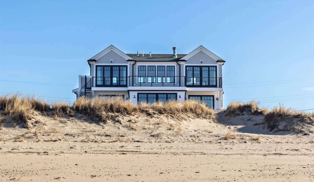 Gorgeous, Contemporary Waterfront Home on Sunken Meadow Beach in Eastham