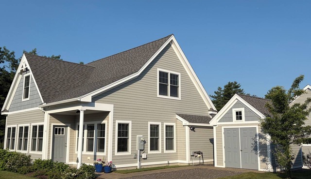 Gorgeous home in Cape Arundel Cottage Preserve near beaches and Kennebunkport