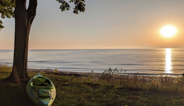 Gorgeous Lake Michigan Beach Home, Golf & Racing Simulator, Private Beach, for 8