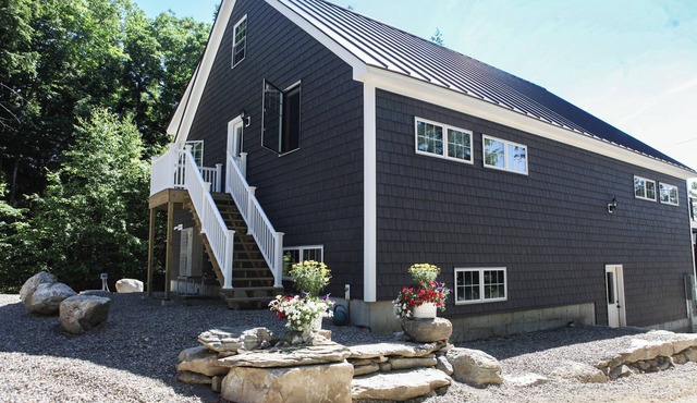 Gorgeous newly constructed post and beam retreat on Damariscotta Lake