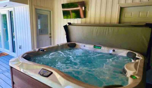 GOTL - Hot Tub - Wine Tours - Sunset Vacation Rentals