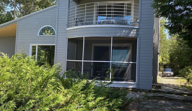 Gray Gull Cottage-Waterfront Home