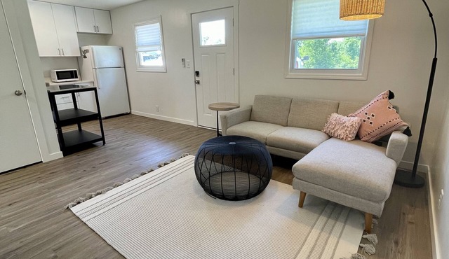 Great 2-Bedroom with Access to Many Hospitals