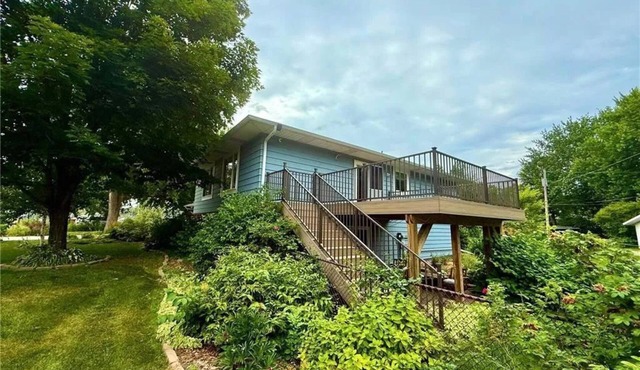 Great Family Vacation Location! Beach & Parks across the street!