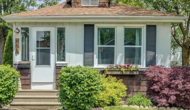 Great for families, 2 full bathrooms. Walkable to Downtown Ferndale.