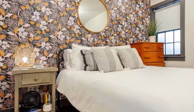 Great for Short or Long Stays: Downtown New Albany