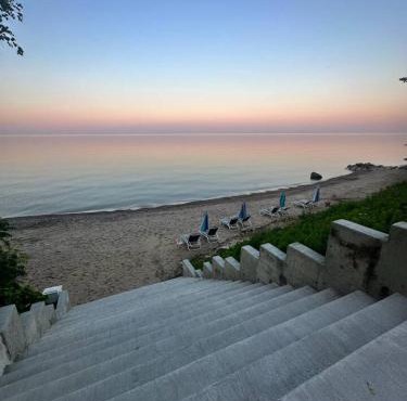 Great Lakes Resort - Big House - Suite 14