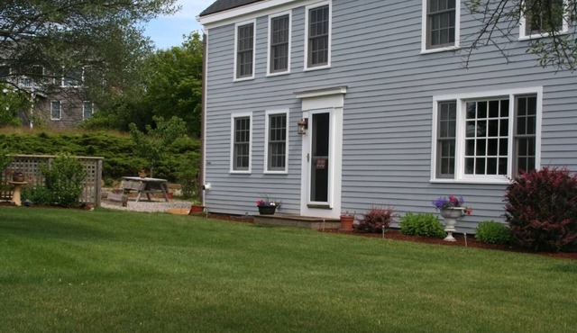 GREAT LOCATION/3 bedroom/bay view/Pond village area