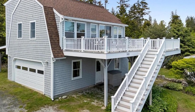 Great White Caps - Family Friendly Oceanfront