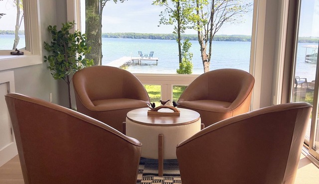 Green Lake Getaway Lakefront Hot Tub Kayak SUP