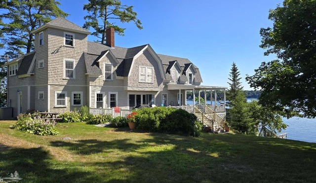 Green Landing | Waterfront | Family Retreat