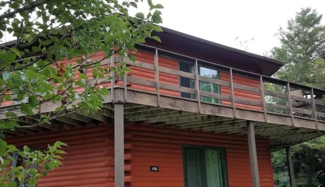 Greenway Log Cottage - Duplex 2 Upper unit