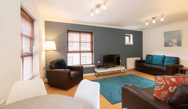 Greyfriars Court - Merchant City, Parking available