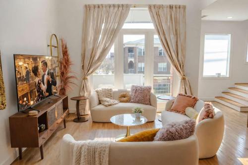 Groovy Condo in the Vibrant NuLu District