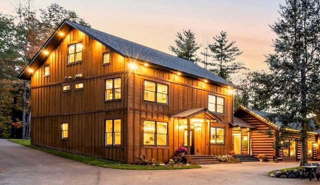 Guesthouse at Long Lake - Heated Pool, Theatre, Hot Tubs, Sauna, Pickleball
