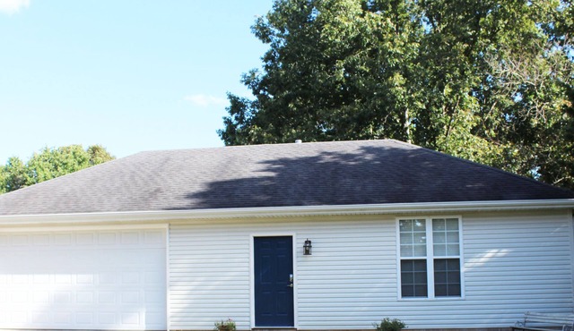 Haley Retreat BELLA VISTA LOCATION/BENTONVILLE ADDRESS.ONE MILE TO OZ BIKE LIFT.