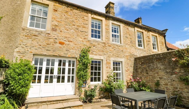 Hall Cottage, Ovington
