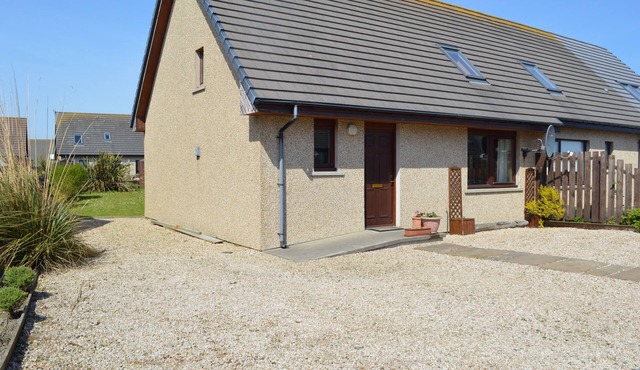 Hamn-vagr Self-catering - lovely 3-bedroom house with garden