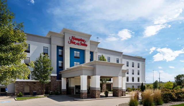 Hampton Inn & Suites Canton