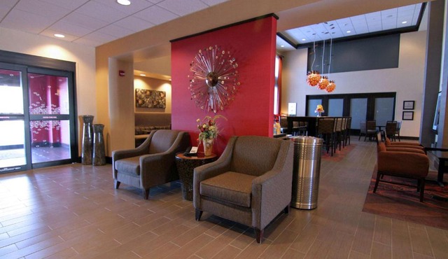 Hampton Inn & Suites Grand Forks