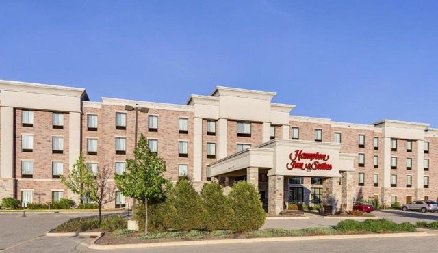 Hampton Inn & Suites West Bend