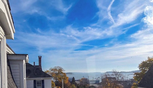 Harbor Views - 2 Bedroom Duplex July Special