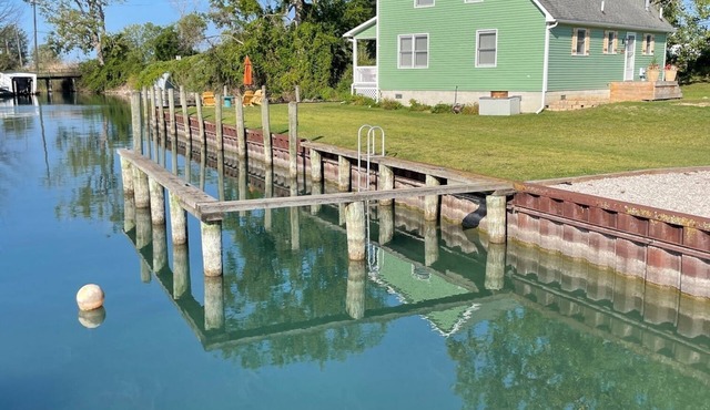 Harsens Island Waterfront - Fully Updated & Clean - St. Clair River Boat Fish