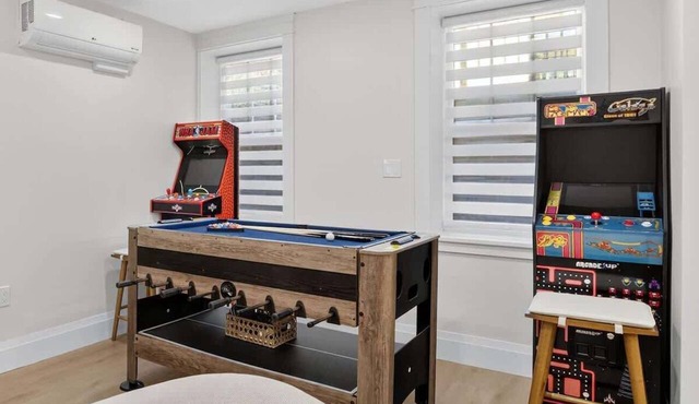 Harvard MIT Lux | Game Room + Parking + Subway