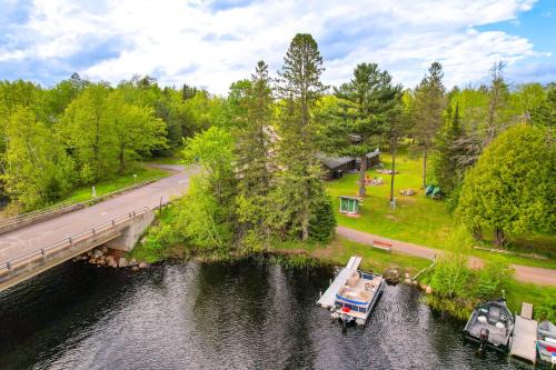 Hayward Retreat on the Chippewa Flowage w/Dock!