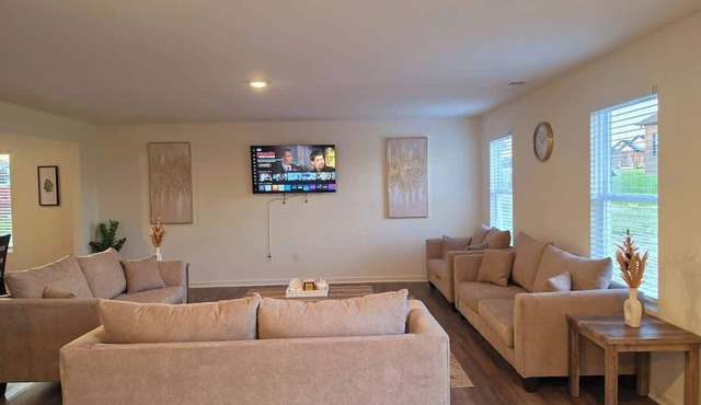 Heart of E-town 5BR Home