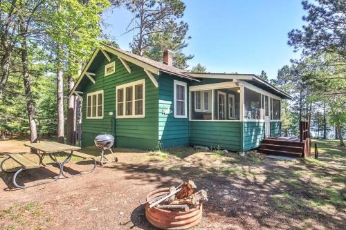 Hearthwood Beach House - On Lake Tomahawk