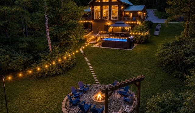 Heated Spa Pool Golf Sim Huge Game Room Hot Tub Cabin in Hocking Hills