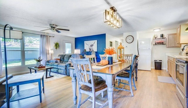 Hickory House - 3 bedroom, open and spacious