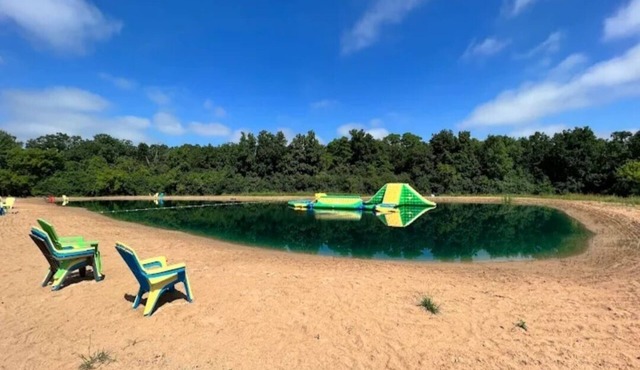 Hidden Haven Camper Beach, Pond, Firepit