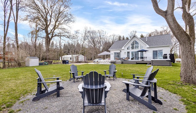 Hidden Haven - Luxury Cottage w/Hot Tub & Scenic Views