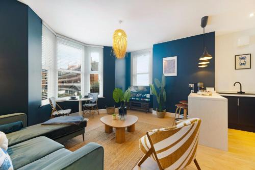 High-Spec Hartlepool 3BR Apartment Sleeps 5 by Stay With Us