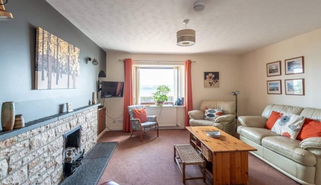 Highland 'Home from Home' with panoramic view of Cromarty Firth