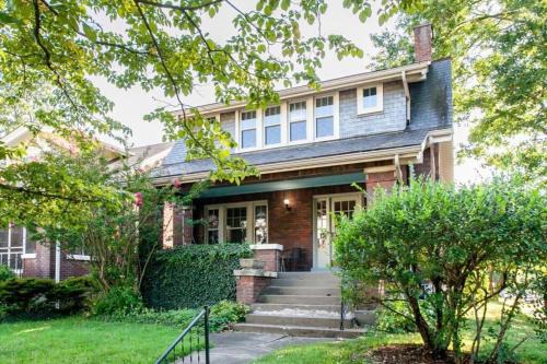 Highlands Retreat Walkable Near Expo Center Family Friendly
