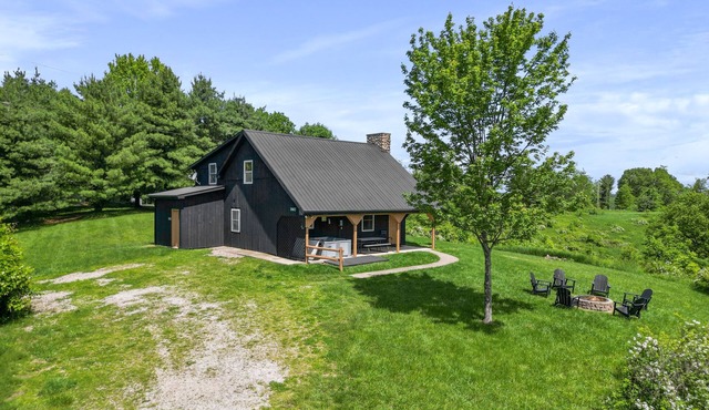 Hilltop Hideaway | Hocking Hills, 16 Acres