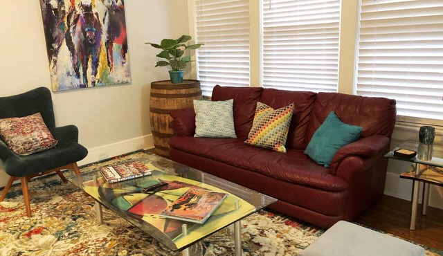 Hip 3BR/2BA Highlands Loft on BEST Part of Bardstown Road. Comfy & Convenient!