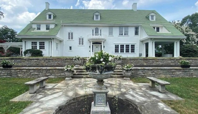 Historic 5BR BnB w/Pool, River Views & Event Space