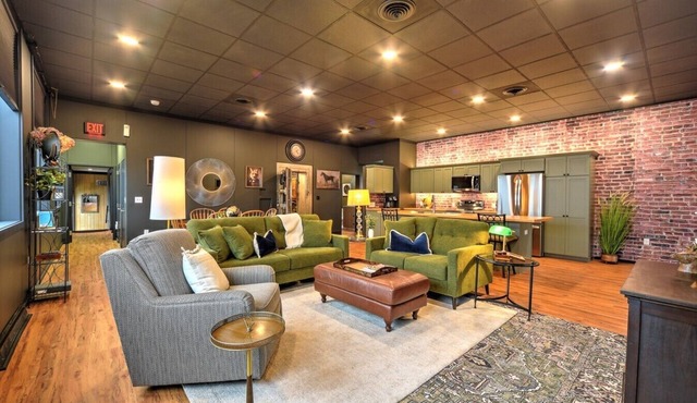 Historic Bank Inn | Sleeps 12 | Fully Renovated w/Modern Amenities | Downtown Webster