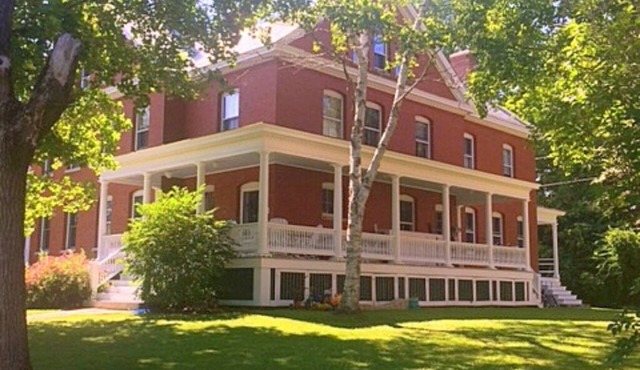 Historic Officer's Quarters House on Great Diamond Island Near Beaches