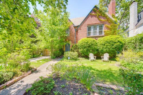 Historic University Heights Home w/Private Yard!