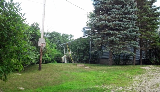 Hobby Farm Country Getaway 2 Bedroom Basement Apartment in Large Farmhouse